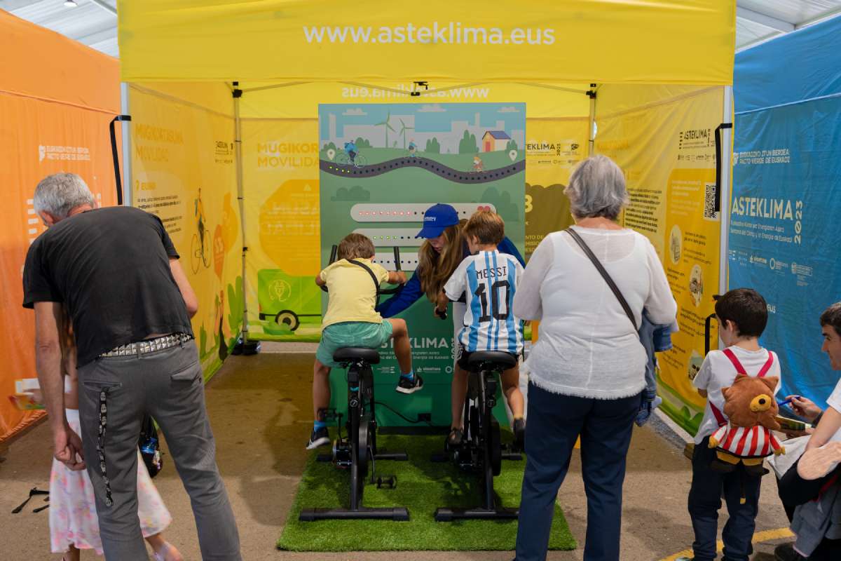 Klima Azoka en la fiesta